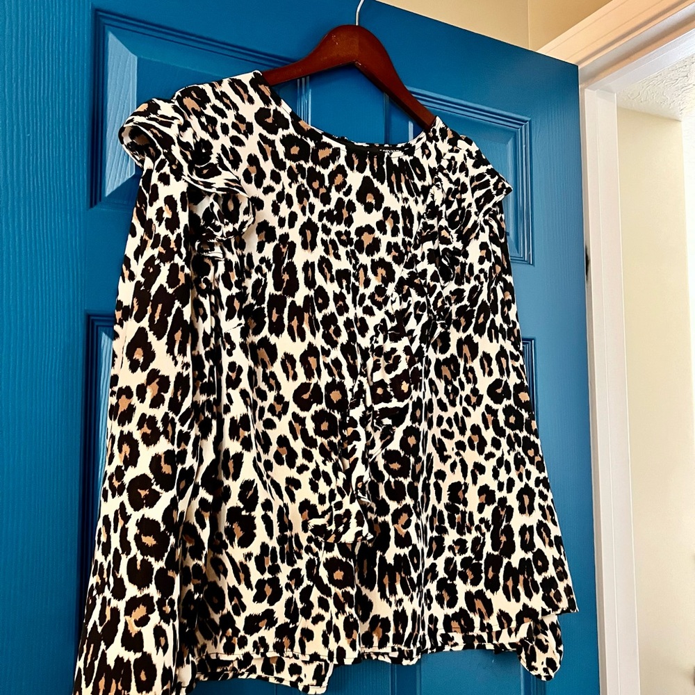 **SOLD**Lane Bryant Animal Print Blouse | Long sleeve & Ruffled!